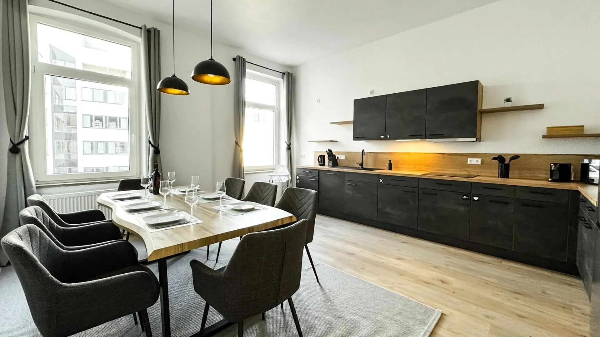 Stobbe Stays I Zentral I Parkplatz I Kingsize I 116Qm Hannover Deutschland